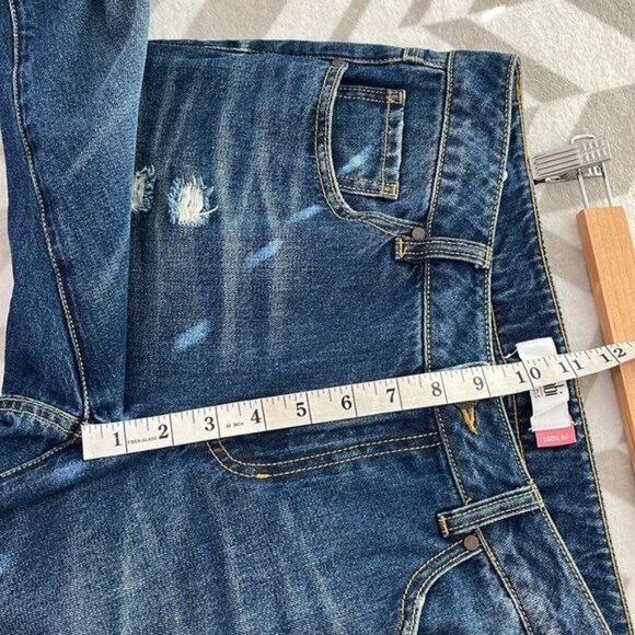 CAbi 100% Boyfriend Distress Jean Denim style 4152 Size 6 - Picture 7 of 8